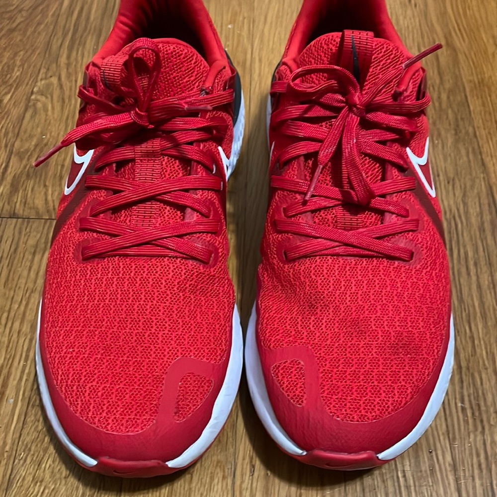 This Nike shoe has a spot on the left shoe, only worn a few times.